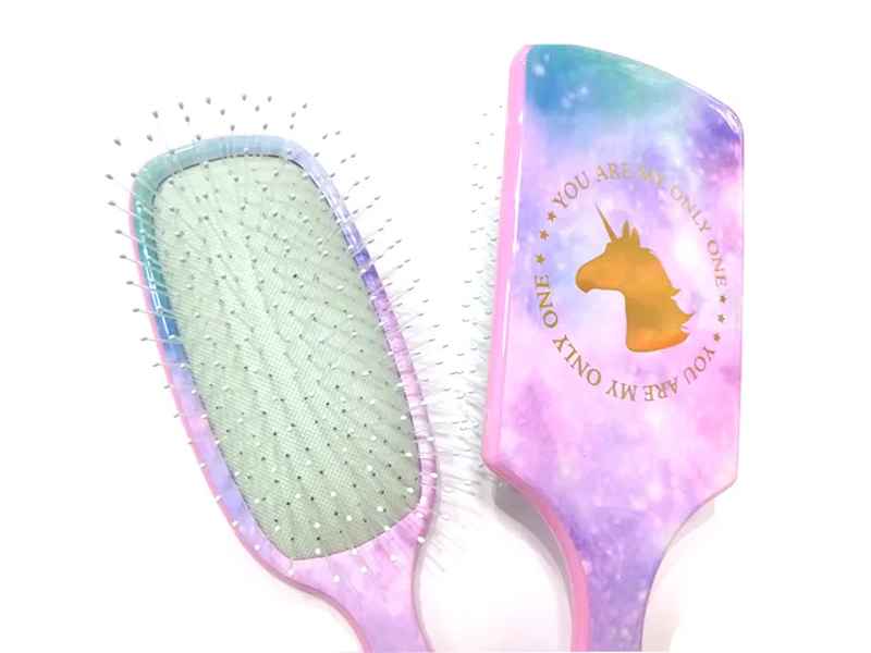 Farebná plastová kefa na vlasy Sparkle Unicorns
