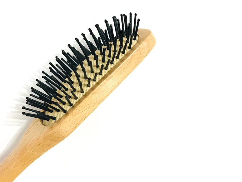 Pánska drevená kefa na vlasy Detangle Cushion